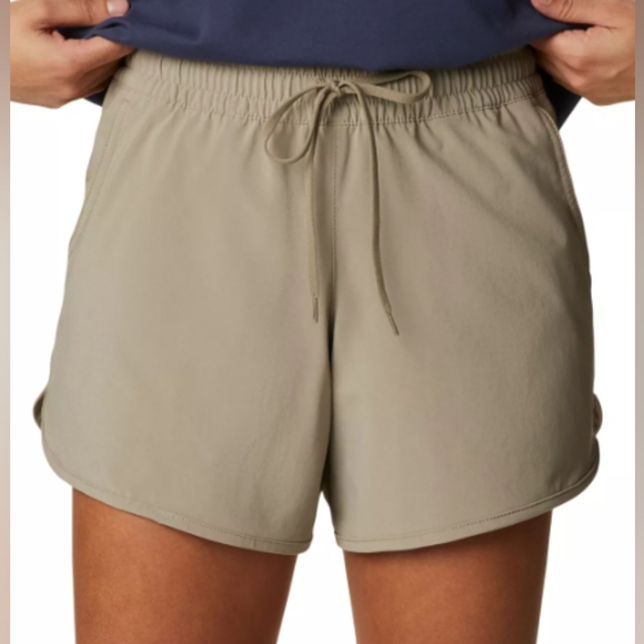 COLUMBIA Bogata Bay Stretch Shorts - Tan - Size Large    (NWT) - Picture 4 of 10